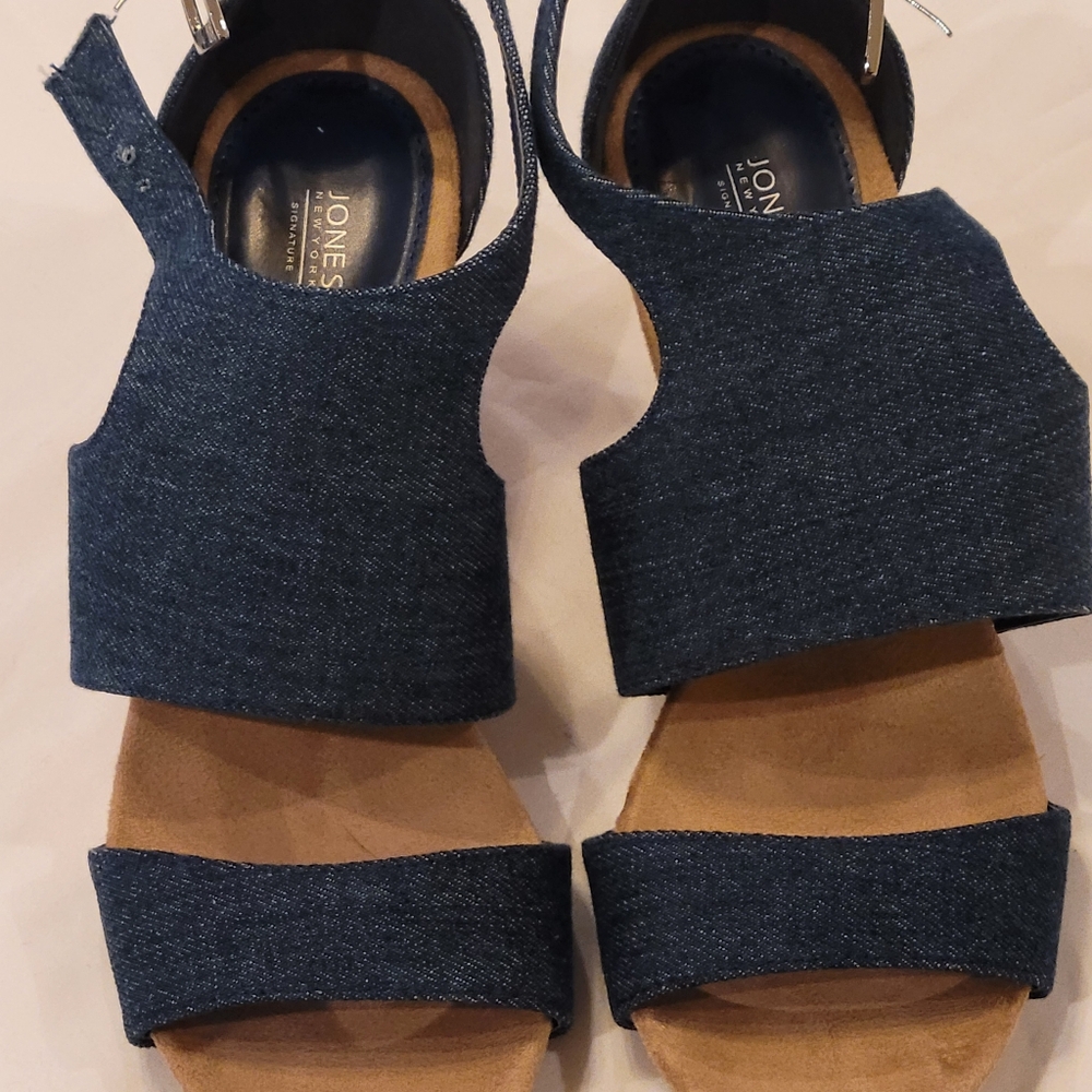Jones New York wedges